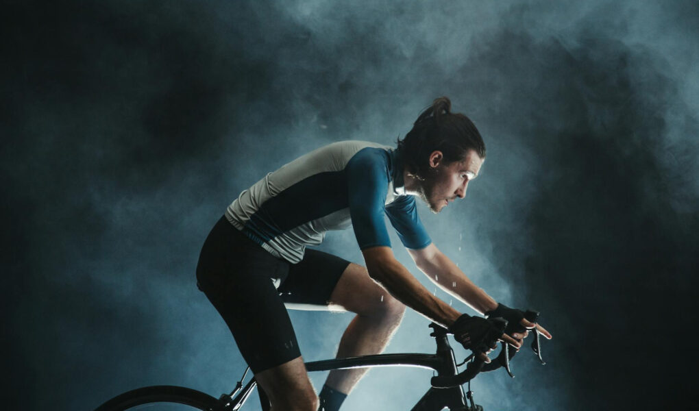 Odzież rowerowa, która nie krępuje ruchów – jak połączyć wygodę, styl i funkcjonalność?